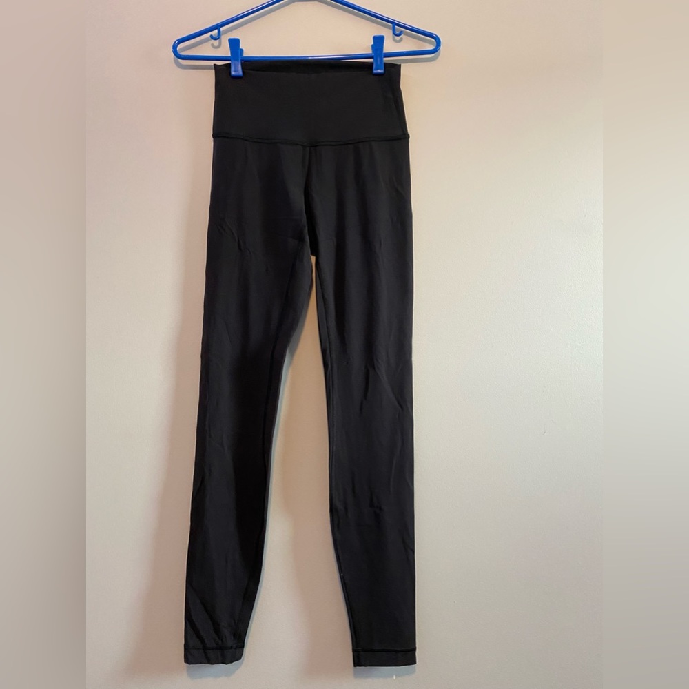 Wunder under Lululemon leggings